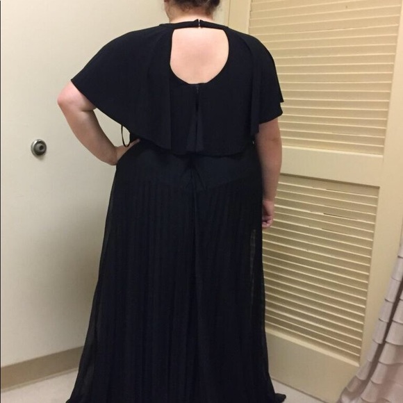 Prom dress - Picture 2 of 2